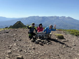 9月12～16日(金～火)　大雪御鉢一周・石垣山・ニセカウ・十勝岳
